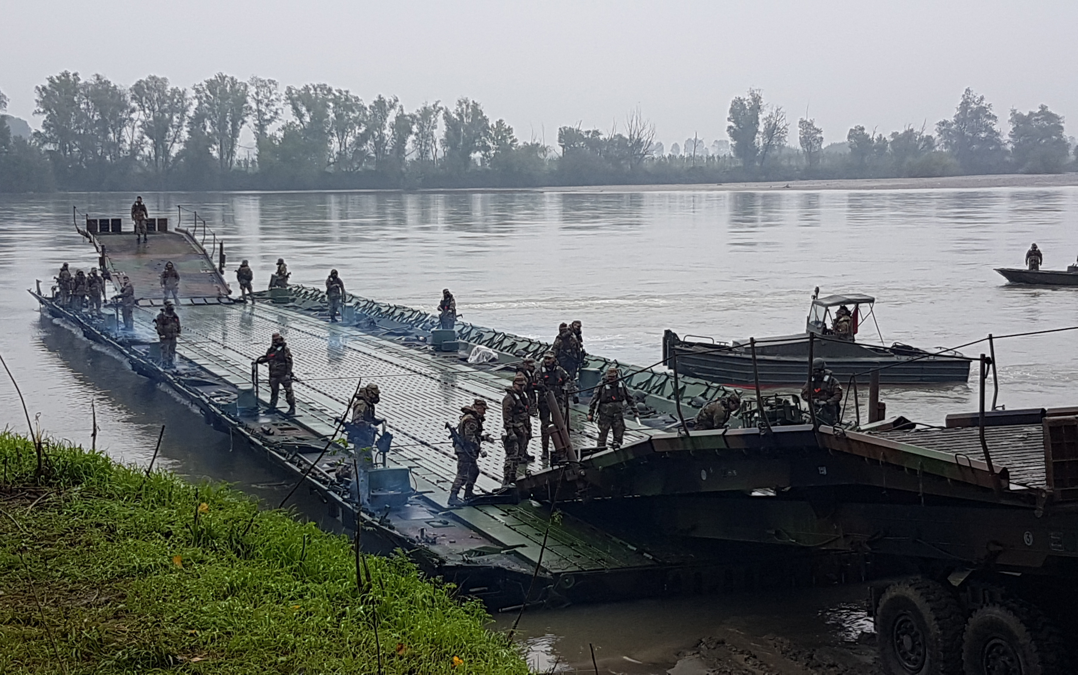 Pont flottant motorisé PFM CNIM - ferry 50 m ARGO 2019.jpg